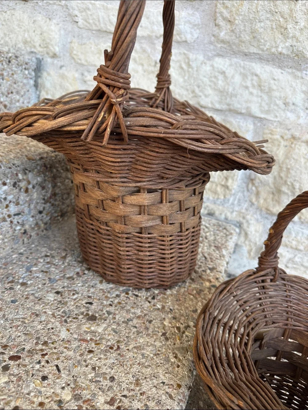 N/A handwoven willow
